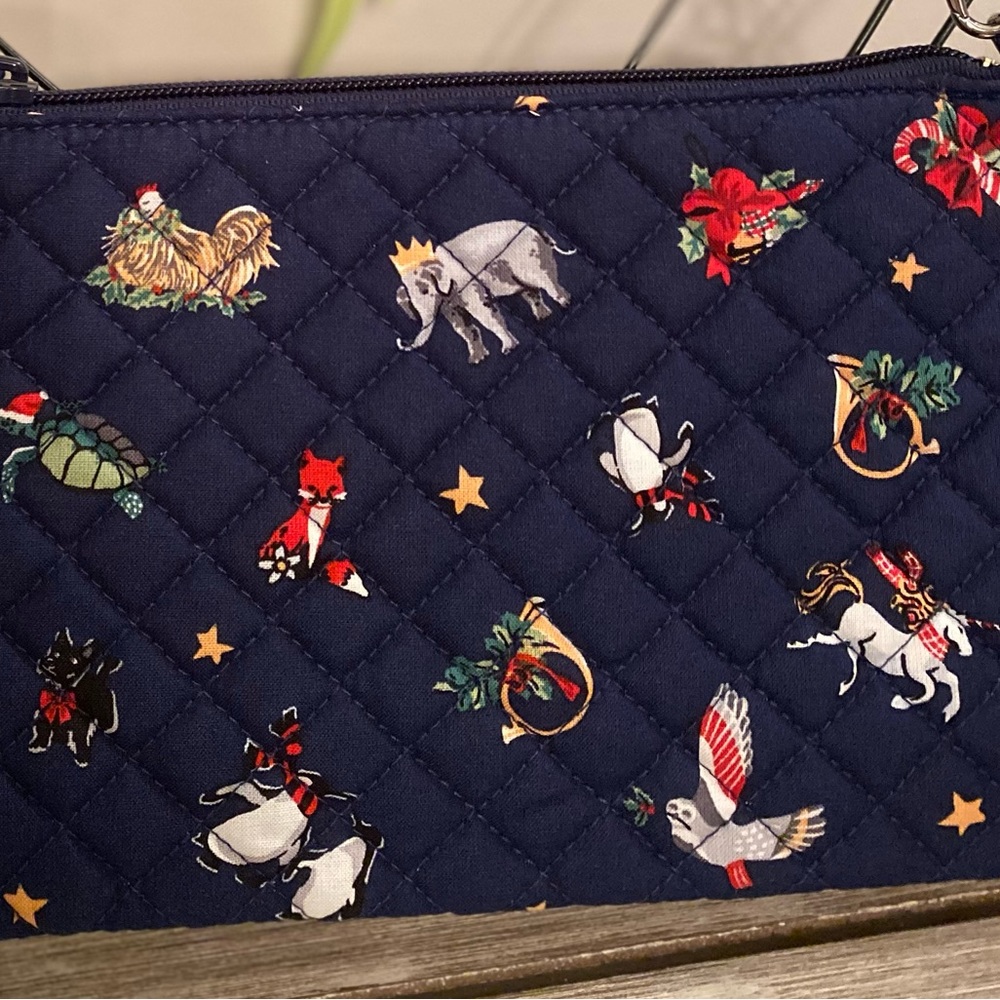 Vera Bradley RFID Convertible Wristlet ✨ Snow Globe Motifs - Picture 12 of 14